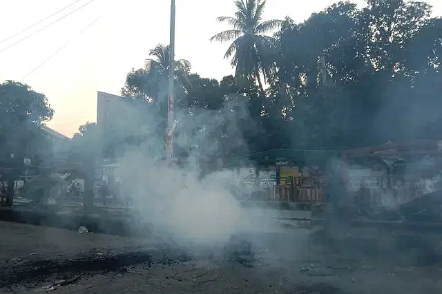 The police fired tear gas shells during the clash between Dhaka College and City College students in the capital's Science lab area on 20 November, 2024.