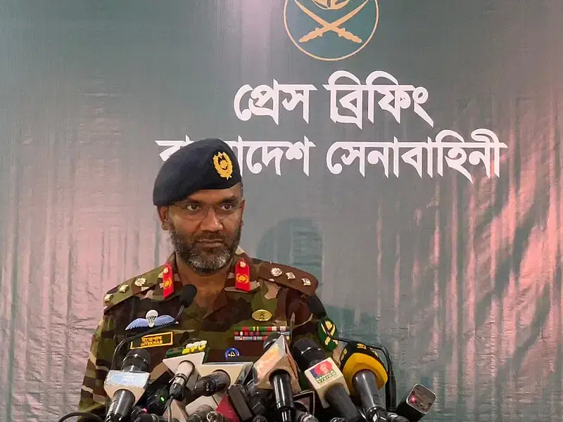 Colonel Intekhab Haider Khan, colonel staff of the Directorate of Military Operations at the Army Headquarters, speaks at a media conference at Officers’ Mess in Dhaka Cantonment on 26 December 2024