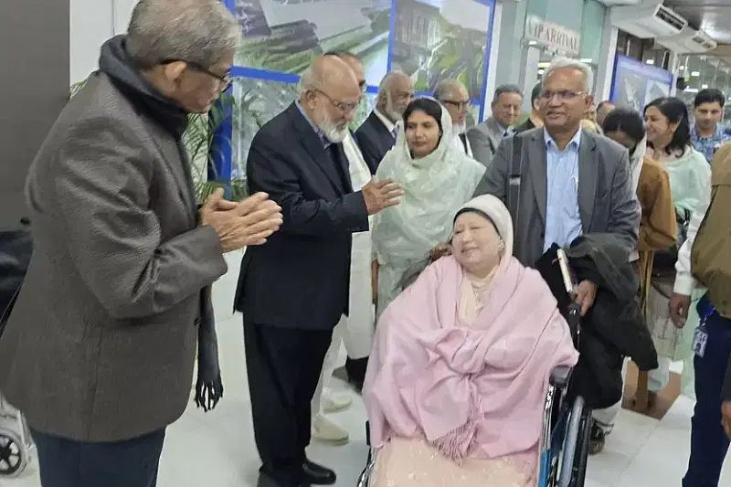 Senior BNP leaders see off Khaleda Zia at the Dhaka airport at night on 7 January, 2024.