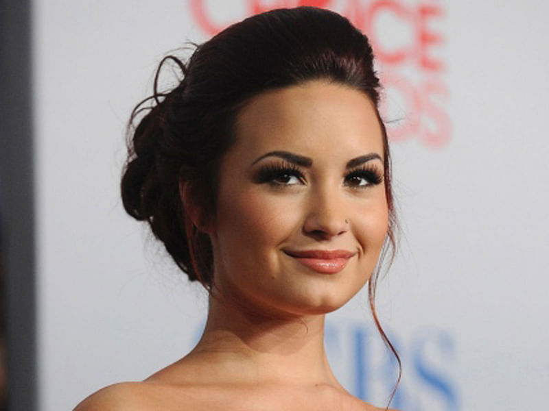 Demi lovato nose on sale ring