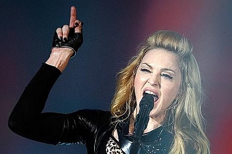 Madonna pays tribute to David Bowie | Prothom Alo